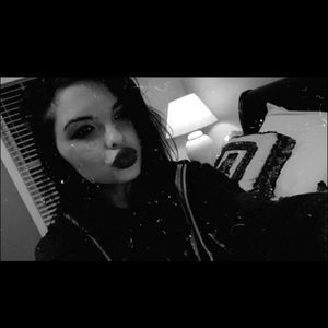 Meet your Posher, Harmony